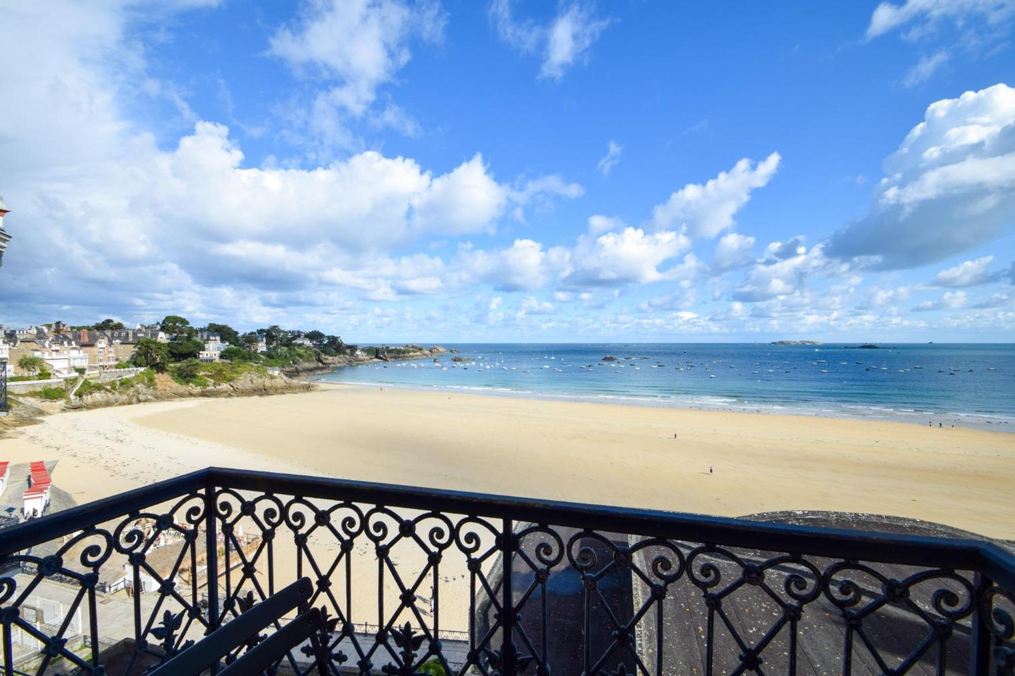 Appartement 4 Pers Vue Mer Au Grand Hotel Saint-Lunaire Exterior foto